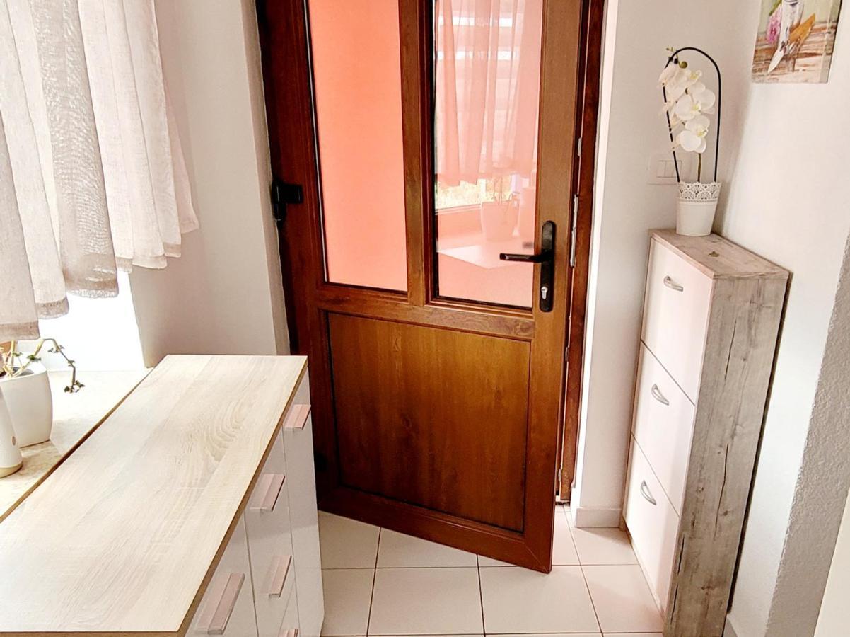 Apartman Rocky Petrovija Exterior foto